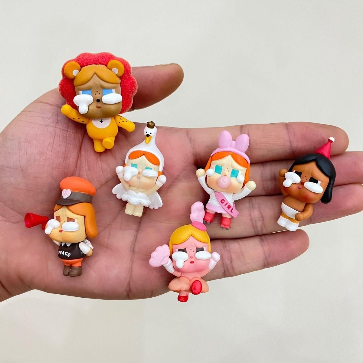 Crying baby 18-6PCS/1SET (OVER 39.99$ FREE SHIPPING)